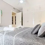 Duque De Hornachuelos, Parking En Pleno Centro *