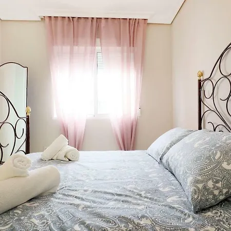 Duque De Hornachuelos, Parking En Pleno Centro Cordoue