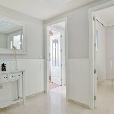 Duque De Hornachuelos, Parking En Pleno Centro Cordoue