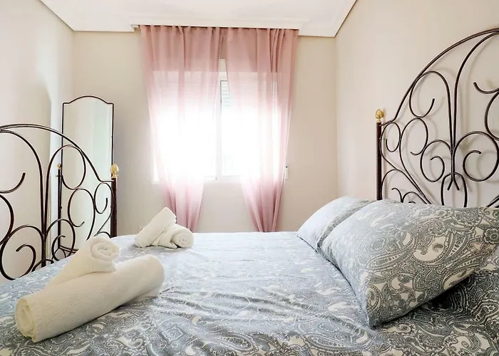 Duque De Hornachuelos, Parking En Pleno Centro Cordoue