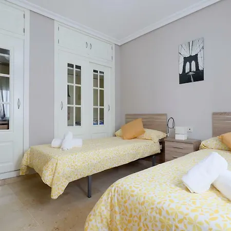 Apartamento Duque De Hornachuelos, Parking En Pleno Centro *