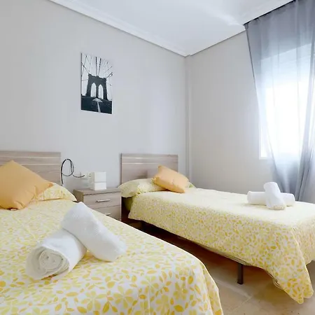 Duque De Hornachuelos, Parking En Pleno Centro * Córdova